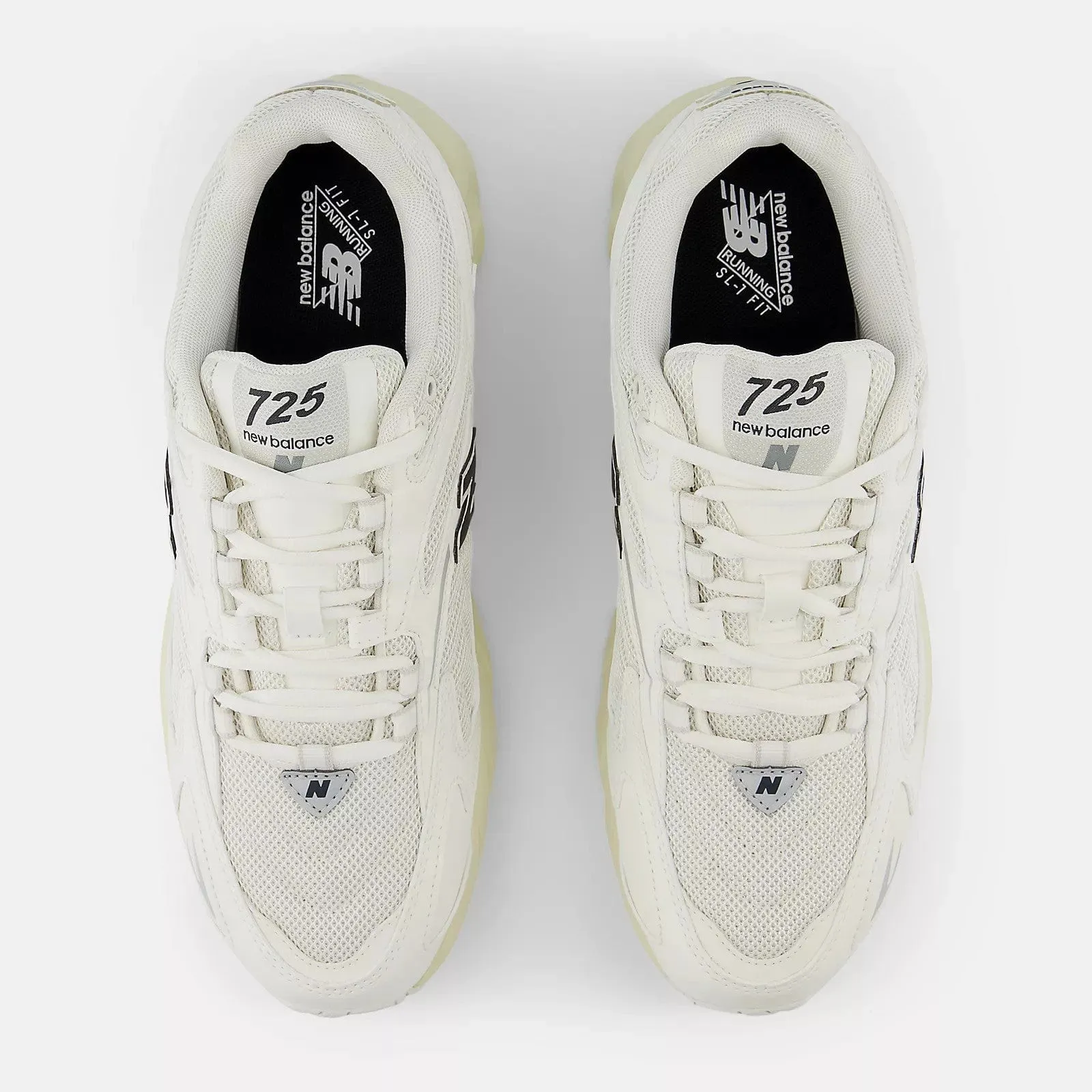 725 Sneaker