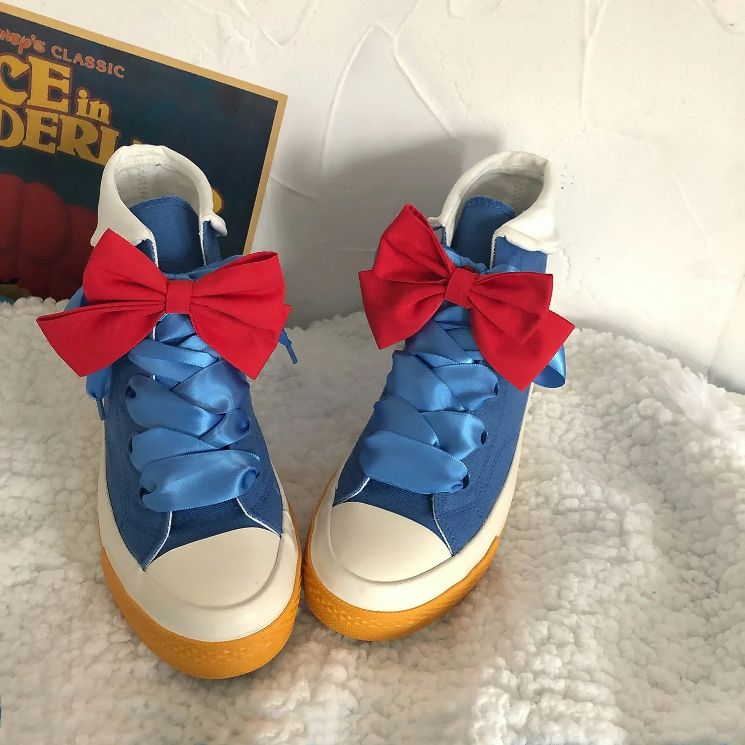 Blue high-top canvas shoes   KF82548