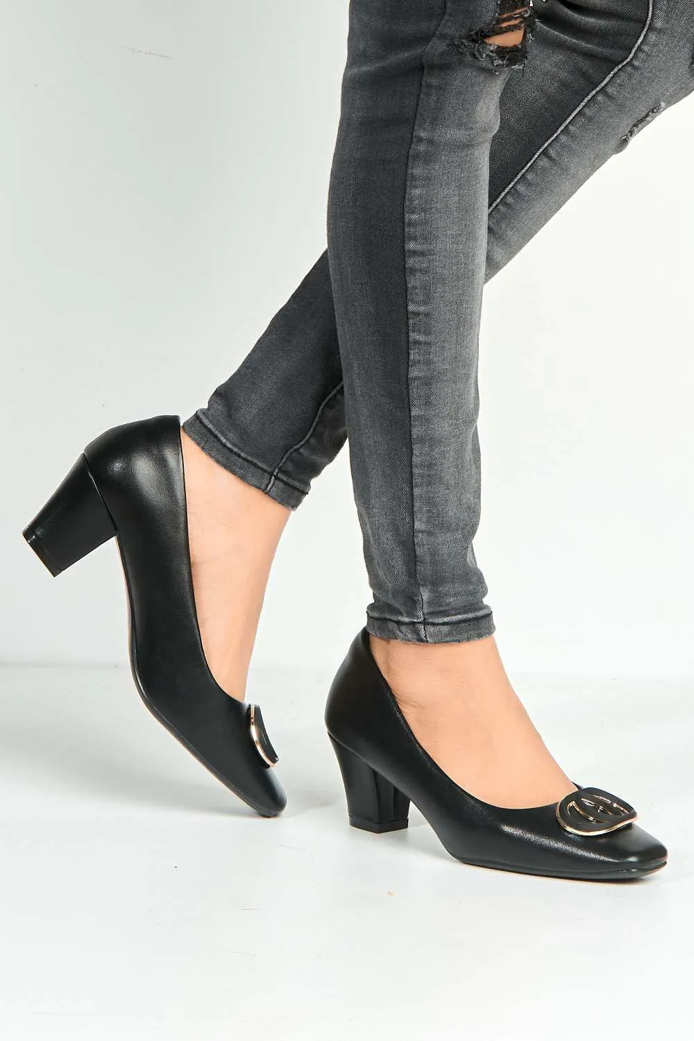 Eddy Brooch Detail Block Heel Court Shoes in Black