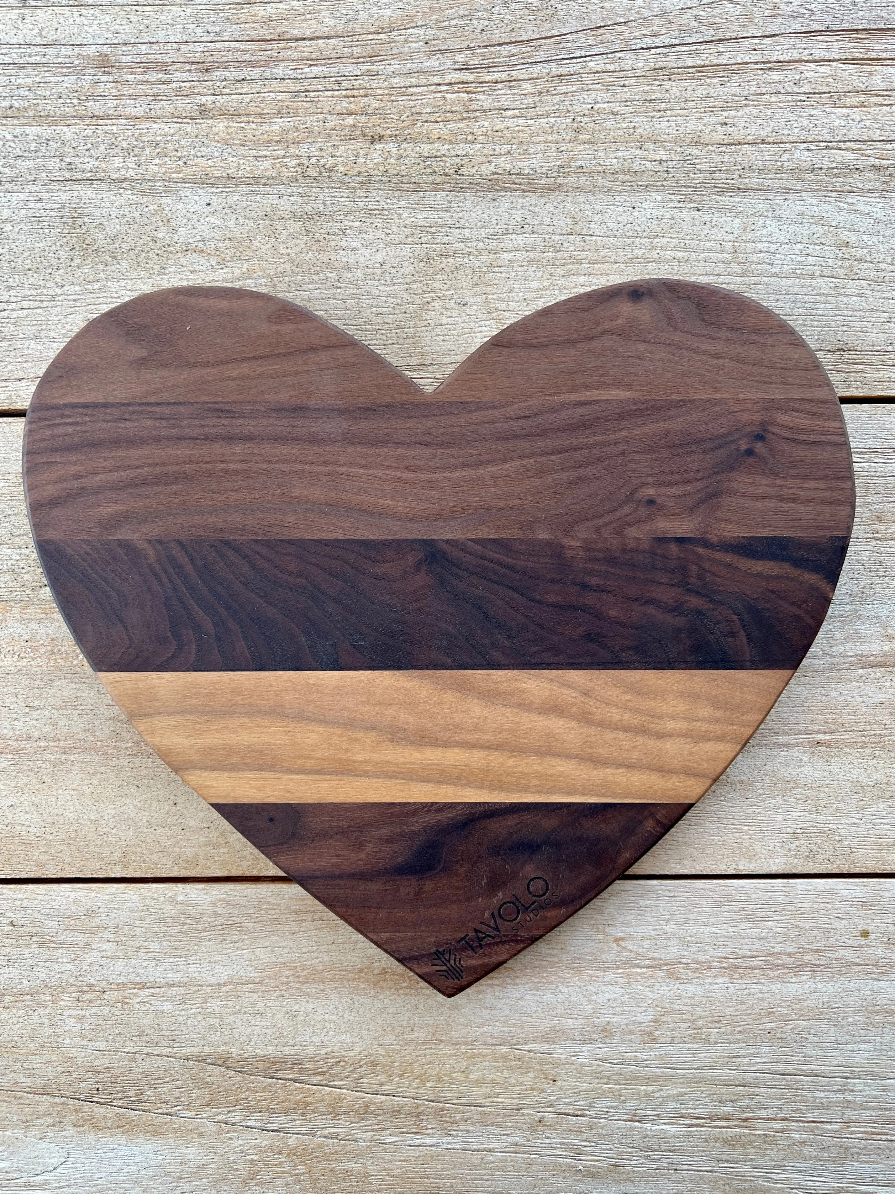 Heart board (Walnut)