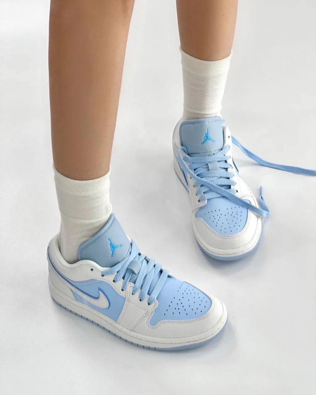 Nike Air Jordan 1 Low SE Reverse Ice Blue Women's