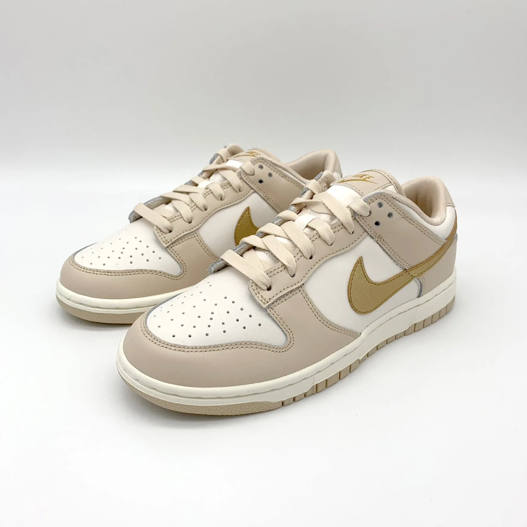 Nike Dunk Low Phantom Metallic Gold