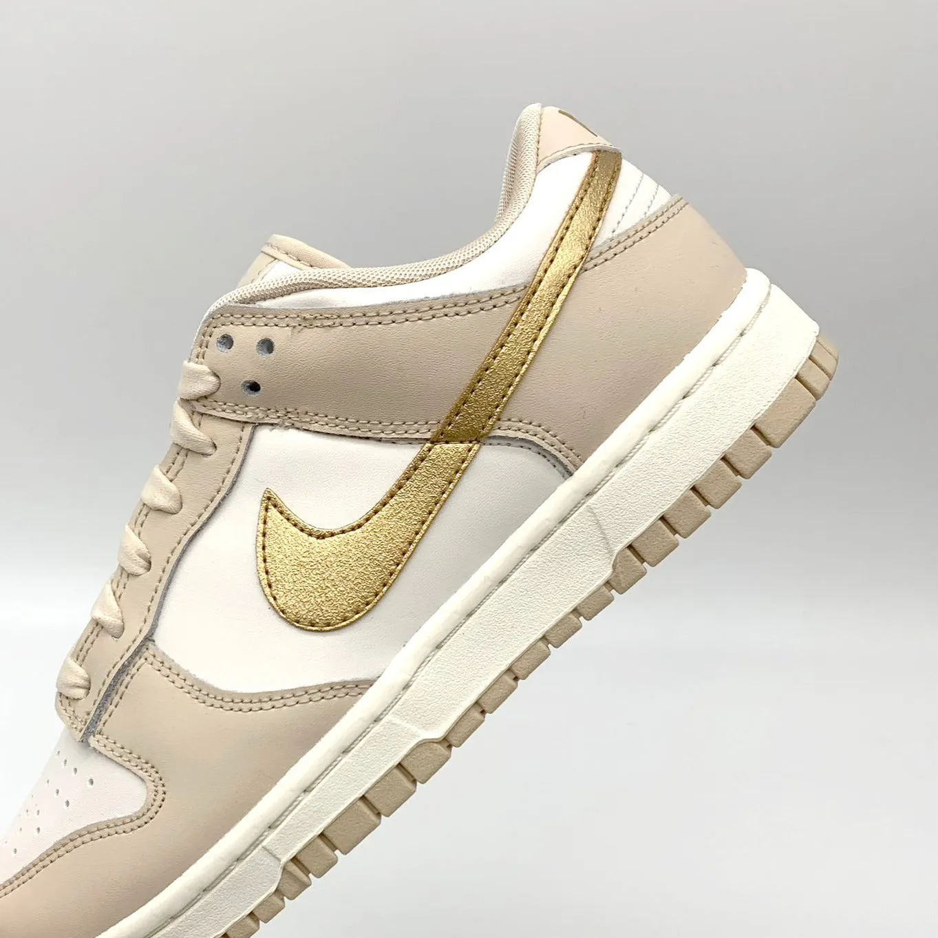 Nike Dunk Low Phantom Metallic Gold