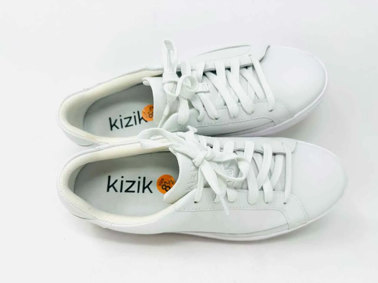 Size 8.5 White Lace-Up Leather Shoes Sneakers